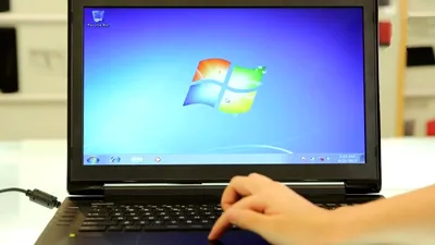 Peste jumătate dintre PC-urile folosite în România au instalate programe şi sisteme de operare învechite