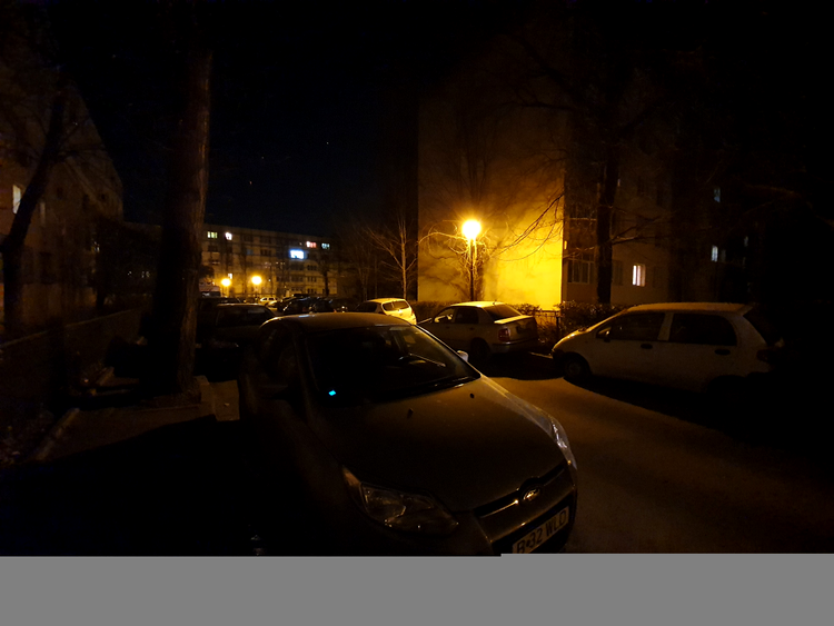 Samsung Galaxy S10+ - Foto Noapte