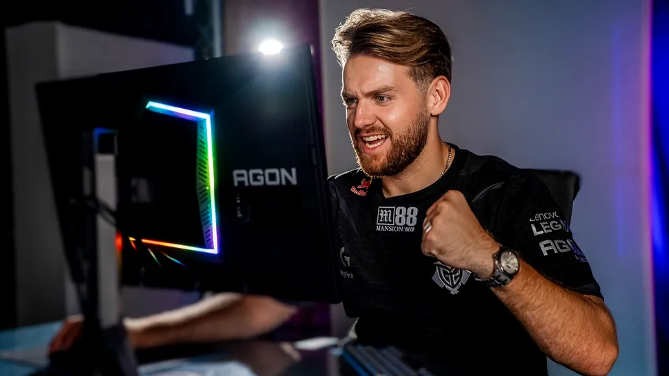 AGON PRO AG246FK și AG256FS, monitoare de gaming cu rate de refresh foarte ridicate