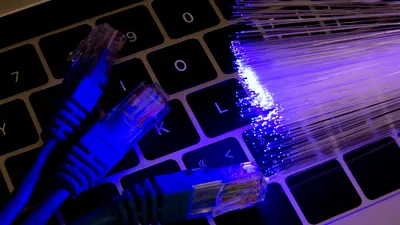 Datele arată că traficul web generat de boți și agenții AI a depășit traficul web generat de oameni