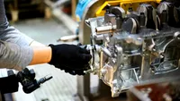 Criza lovește puternic industria auto: mii de angajați, vizați de restructurări