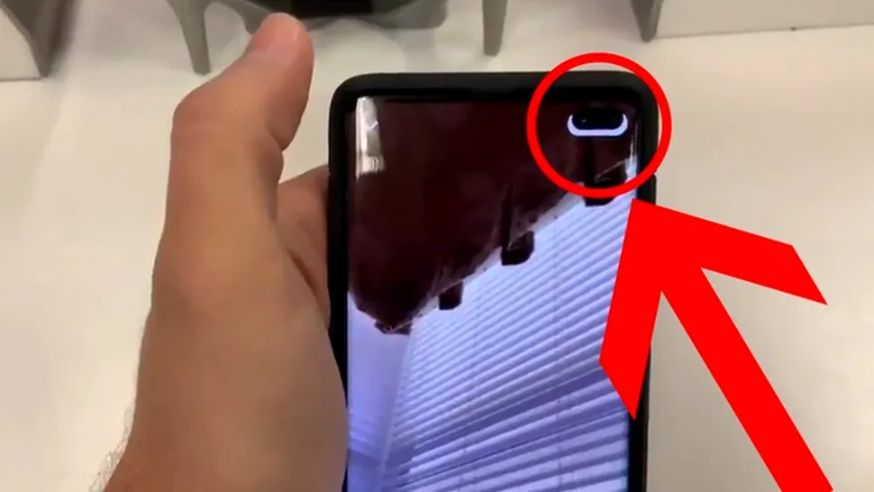 Design problematic: gaura din ecranul lui Galaxy S10 se suprapune cu butonul de închis apeluri de pe Snapchat