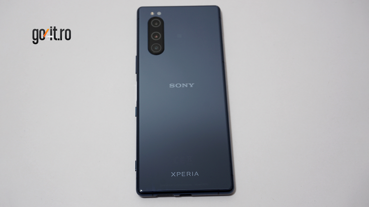 Xperia 5