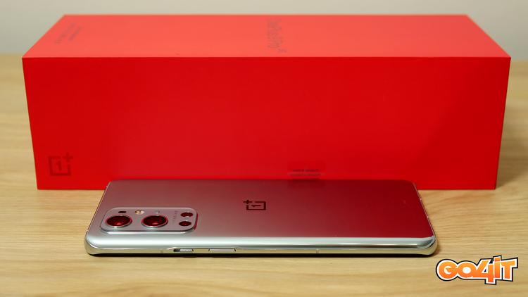 OnePlus 9 Pro box