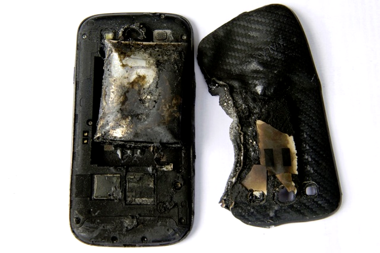 Aşa arată smartphone-ul ce-a provocat incidentul