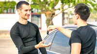 Mașină adusă din străinătate. Obligația impusă de RAR. Ce verifici înainte să o cumperi și ce faci dacă are kilometrajul dat înapoi