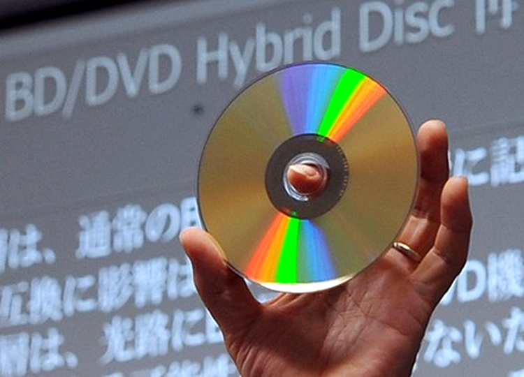 Primul disc hibrid Blu-ray/DVD