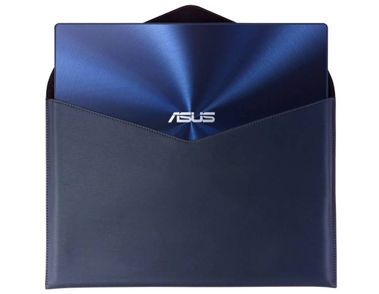 Asus Zenbook UX301 - husa oferită în pachet