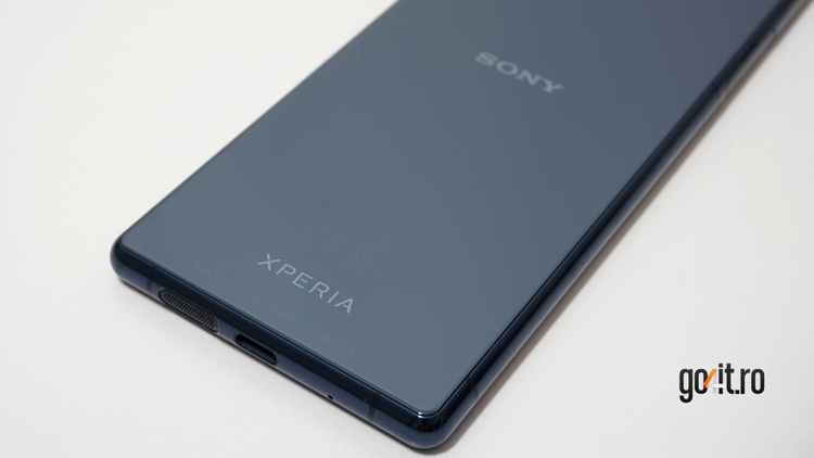 Xperia 5