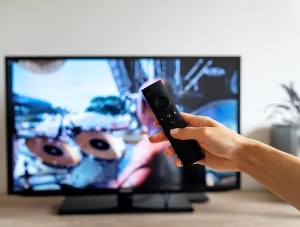 Livrările globale de televizoare rămân stabile în T4 2025, în pofida scăderii accentuate din China