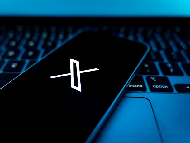 X va avertiza utilizatorii în privința imaginilor false, create sau manipulate cu AI