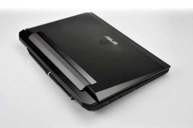 Asus G74 se pregăteşte să-l înlocuiască pe G73