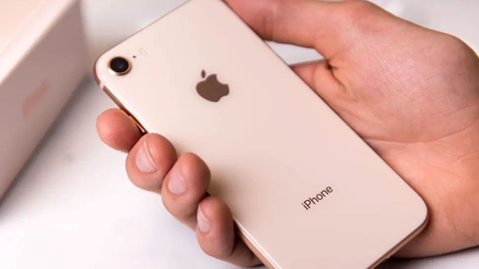 Apple pregăteşte un succesor iPhone 8 cu Face ID şi ecran de 5.4”