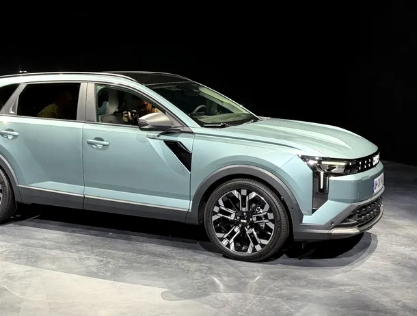 Dacia Striker a fost lansată oficial. Modelul produs în Turcia pornește de sub 25.000 de euro