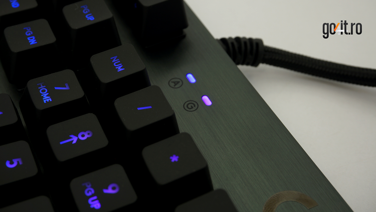 Logitech G513