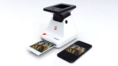 Polaroid Lab este primul aparat care poate converti orice imagine afişată pe ecranul telefonului în poze instant