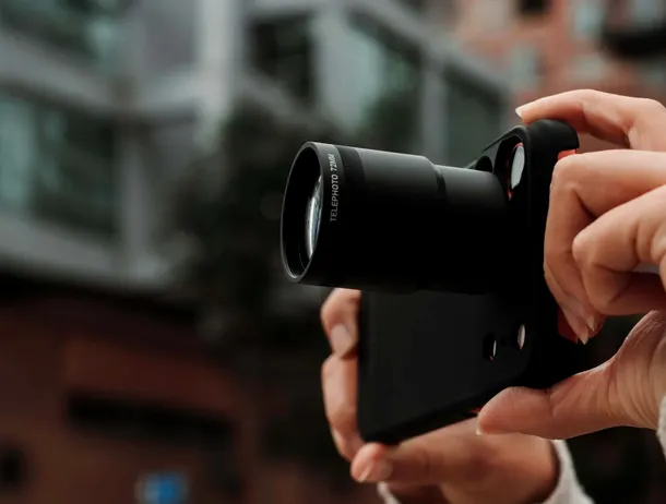 Tetraprism extinde capacitățile foto ale iPhone 17 Pro