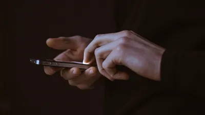 Hoții de telefoane dezvăluie cum fură și banii victimelor, folosind doar cartela SIM