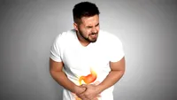 Durerea de stomac după ce ai mâncat nu trebuie ignorată. Ce afecțiuni poate ascunde