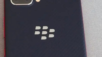 BlackBerry Key2 Lite apare într-o imagine „spion”. Va fi cel mai ieftin telefon cu tastatură QWERTY