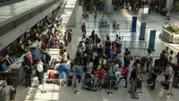 Cardul european de sănătate VS asigurarea privată de călătorie. Ce trebuie să știe românii înainte de plecarea în străinătate