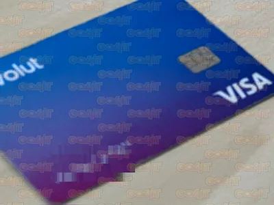 Exclusiv: Cum a fost păcălit un bucureștean printr-un SMS de la „curier” și o plată în Revolut. Atacatorii au încercat să retragă 3 sume în 3 minute