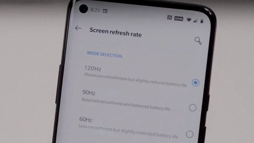 OnePlus 8 Pro ar putea fi echipat cu încărcare wireless. Prima fotografie confirmă design-ul cu ecran perforat