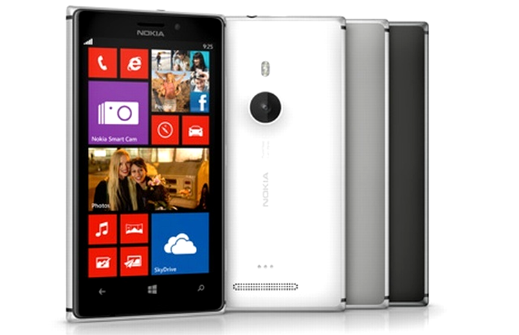Carcasa lui Lumia 925 este disponibilă în trei culori