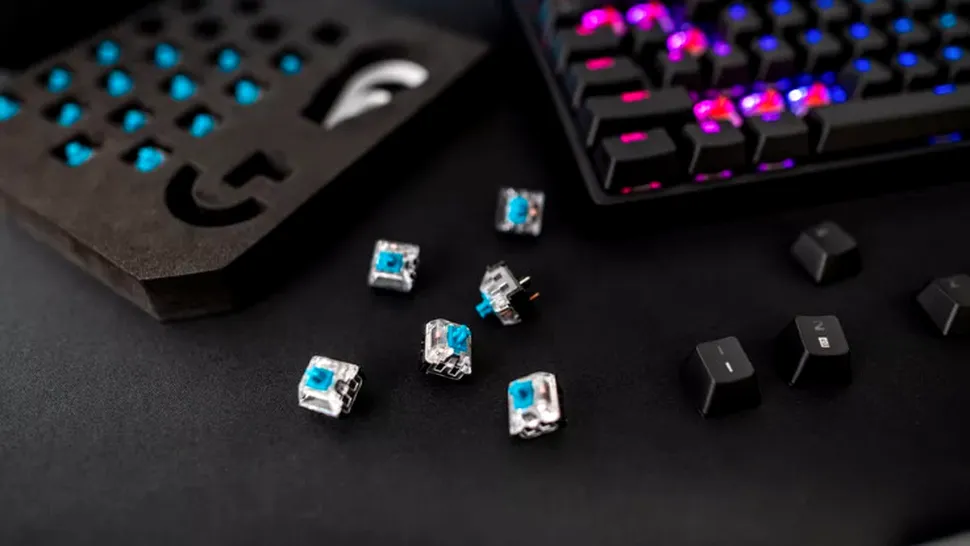 Logitech lansează Pro X, o tastatură pentru gaming care permite înlocuirea switch-urilor mecanice
