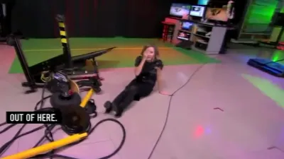 Cum să nu testezi un scuter când te afli în direct la TV