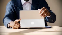 Surface și Surface Pro, noile laptopuri Microsoft, echipate cu procesoare Intel Core Ultra