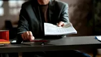 Când trebuie depus dosarul de pensionare și în cât timp vine prima pensie? Termenele pe care trebuie să le știe toți românii