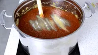 Ingredientul ciudat care îți face zacusca super-delicioasă. Puține gospodine din România cunosc acest truc
