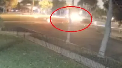 Un șofer de Tesla dă vina pe Full Self-Driving pentru că a lovit o mașină de poliție. Ce făcea acesta la volan?
