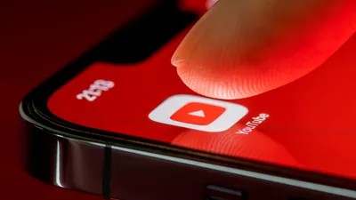 YouTube îi ajută pe utilizatori să își sorteze videoclipuri pe baza culorilor