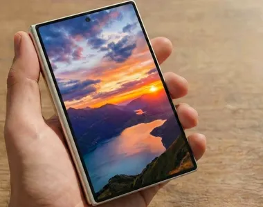 Wide Fold Galaxy ar putea fi deja prezent în software-ul Samsung – VIDEO