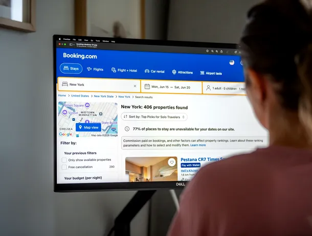 Comisia Europeană declanșează o investigație oficială împotriva platformei Booking.com pentru reclame netransparente și listări false