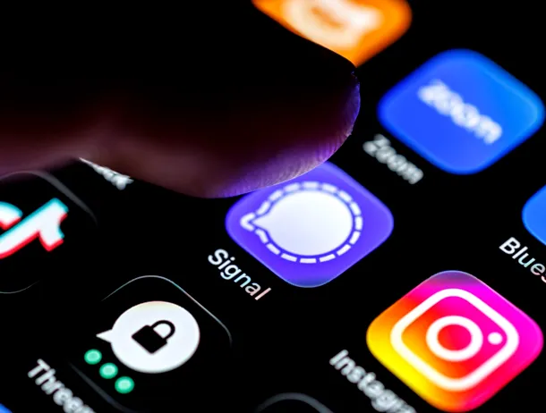 FBI a extras mesaje Signal șterse ale unui suspect, salvate în baza de date a notificărilor iPhone