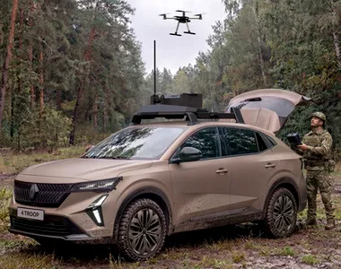 Renault și Thales au creat un vehicul care poate coordona drone cu ajutorul AI