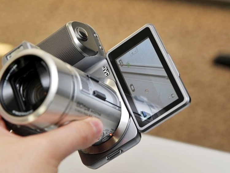 JVC GC-PX1 este posibil să nu fie vândut în afara graniţelor nipone