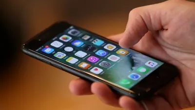 iPhone 8 va avea carcasă rezistentă la apă şi funcţie de încărcare wireless