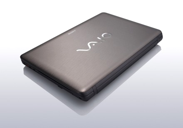 Sony VAIO NW va cântări 2,7 kg