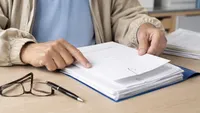 Dosarul de pensionare poate fi întârziat dintr-o greșeală banală. Detaliul care poate amâna și plata pensiei