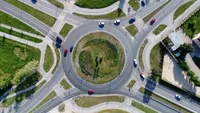 Cod Rutier 2026. Regulă în sensul giratoriu. Manevra pe care o fac greșit mii de șoferi în fiecare zi