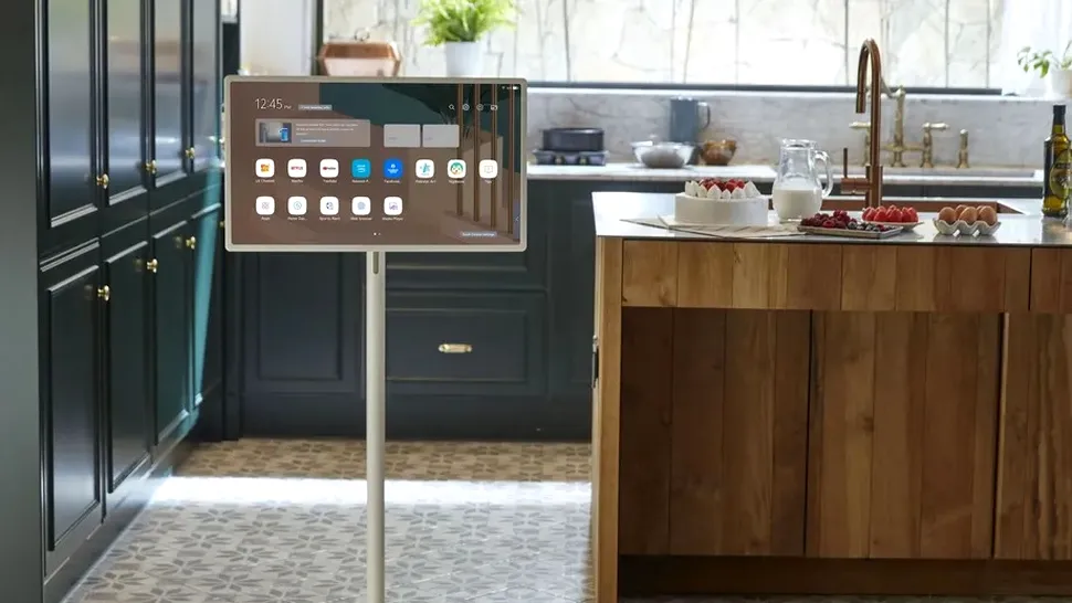 LG a anunțat un televizor cu baterie și stand mobil, pe care să îl miști prin casă