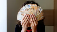 Se schimbă bancnotele. Banii naționali se vor transforma toți în Euro. S-a votat azi, 24 iunie