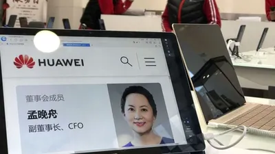 Meng Wanzhou, CFO-ul Huawei, ar putea risca 30 de ani de închisoare pentru fraudă. China ameninţă SUA şi Canada