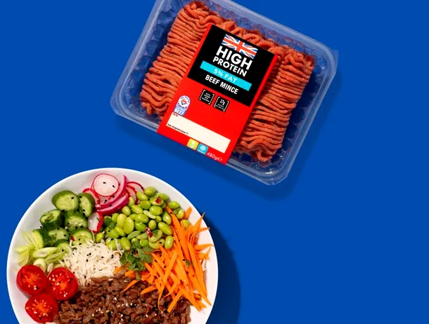 Lidl lansează o gamă de produse din carne hibridă „unică”. Compania răspunde interesului mare de pe internet pentru astfel de alimente