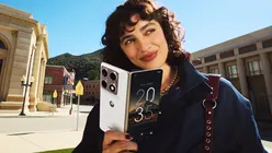 Motorola prezintă primul său telefon pliabil de tip fold: Motorola Razr Fold