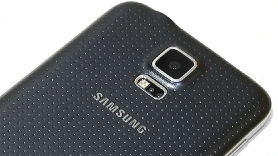 pillow Evaporate fiber Samsung Galaxy S5: un telefon nou excelent ascuns în veşminte vechi